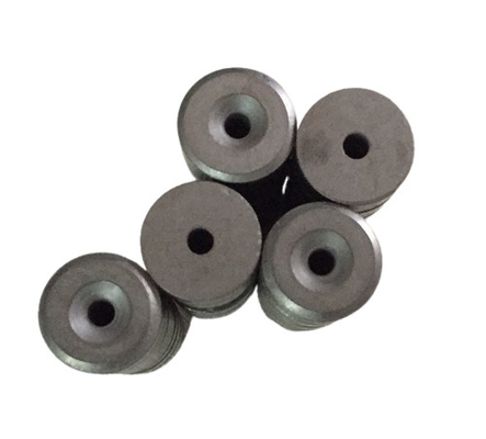 acheter Les aimants faits sur commande Y30BH de disque de ferrite évaluent D15.2Xd3.2Xd8XH6 avec le trou fraisé online manufacture