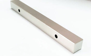 acheter Longs aimants industriels de néodyme de N52 N50 pour des générateurs/moteurs avec des trous online manufacture