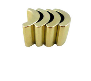 acheter N52 a aggloméré la taille et la forme faites sur commande formées par arc d'aimant de bore de fer de néodyme online manufacture