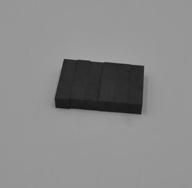 acheter Grands aimants rectangulaires de bloc du ferrite Y30 de haute résistance pour l'usage de receveur de porte online manufacture