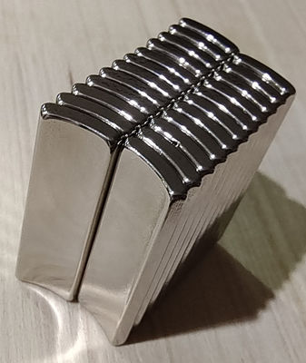acheter Aimants industriels de néodyme de NdFeB d'arc pour des boîtes de vitesse de dent online manufacture